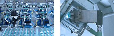 Die Gravur der Dongles erfolgt robotergestützt in voll automatisierten Anlagen.