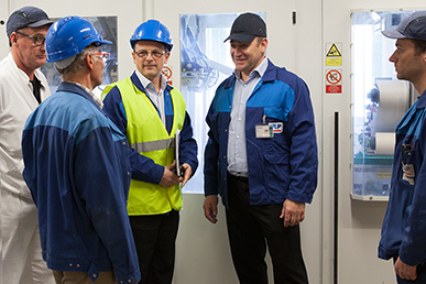 Project leaders among themselves: General Manager of TFL France Daniel Jardot in a yellow reflective vest