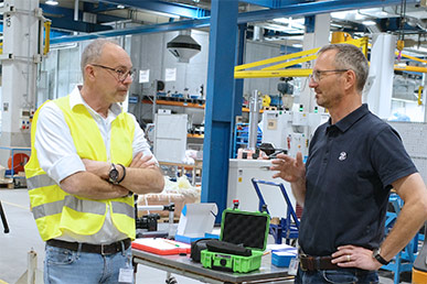 Michael Walter (Bild rechts) und cab Fachberater Wolfgang Bayerle