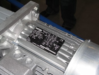 Well readable typeplate on the gear motor