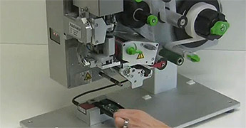 Hermes+ Etikettieren von elektronischen Bauteilen